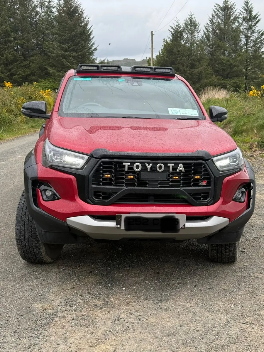 Toyota Hilux 2025 **No VAT** - Image 1