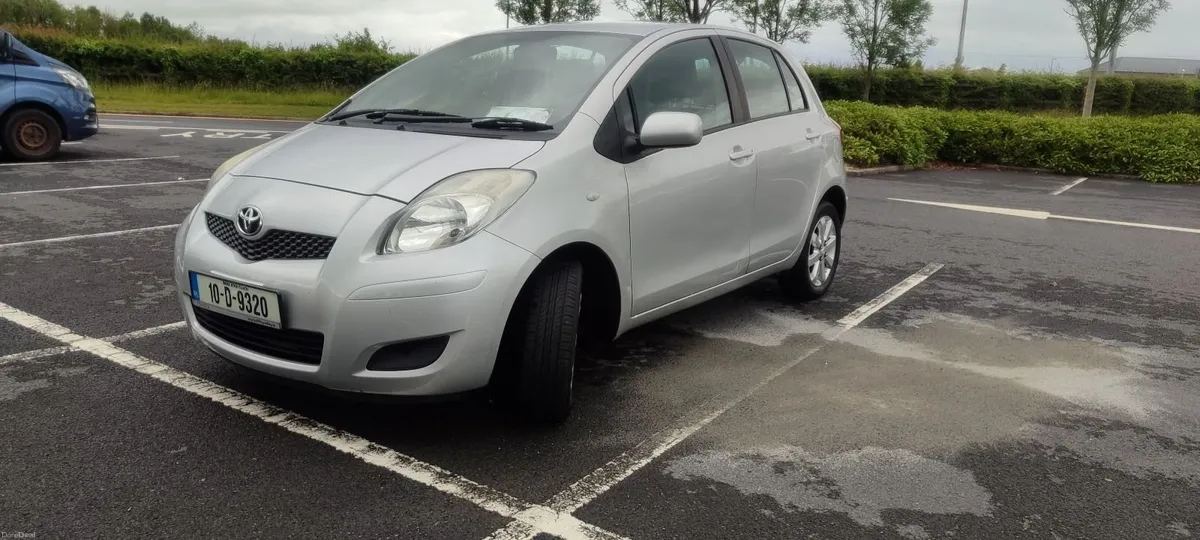 Toyota Yaris 2010 - Image 1