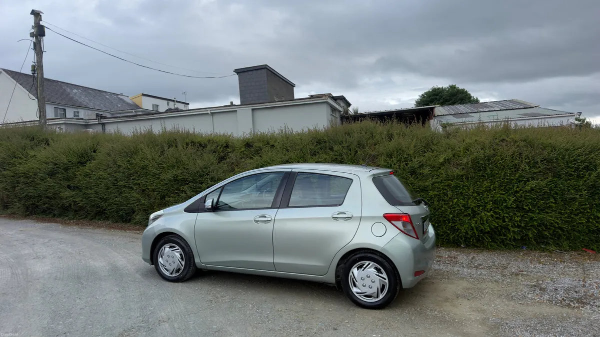Toyota Yaris 2012 1.0 VVTI - Image 4
