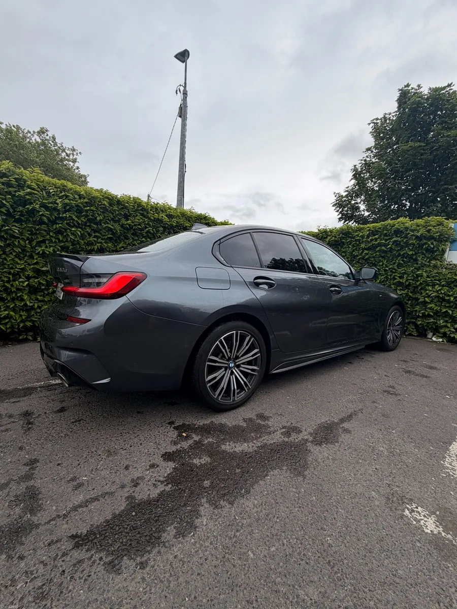 BMW 330e 192 - Image 4