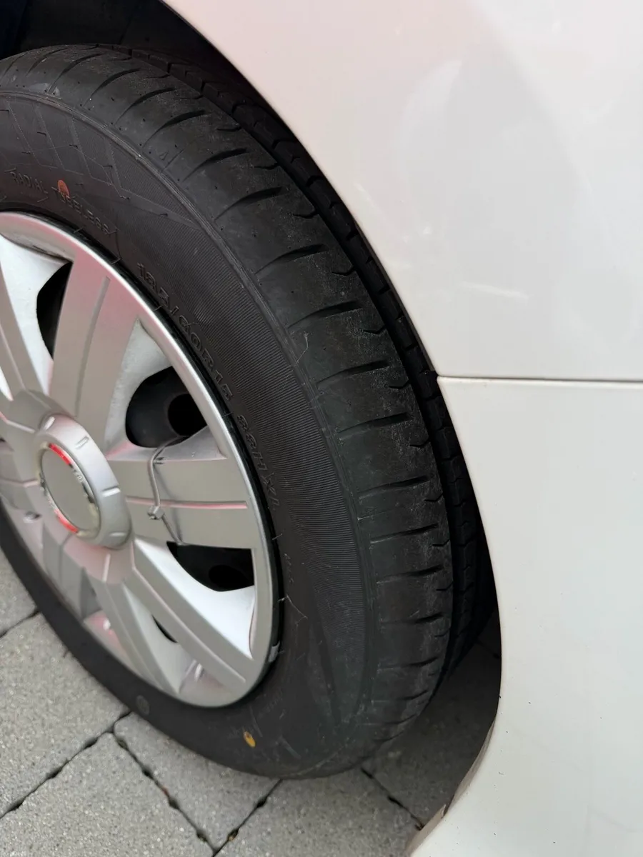 Honda Grace 1.5 HYBRID AUTOMATIC - Image 2