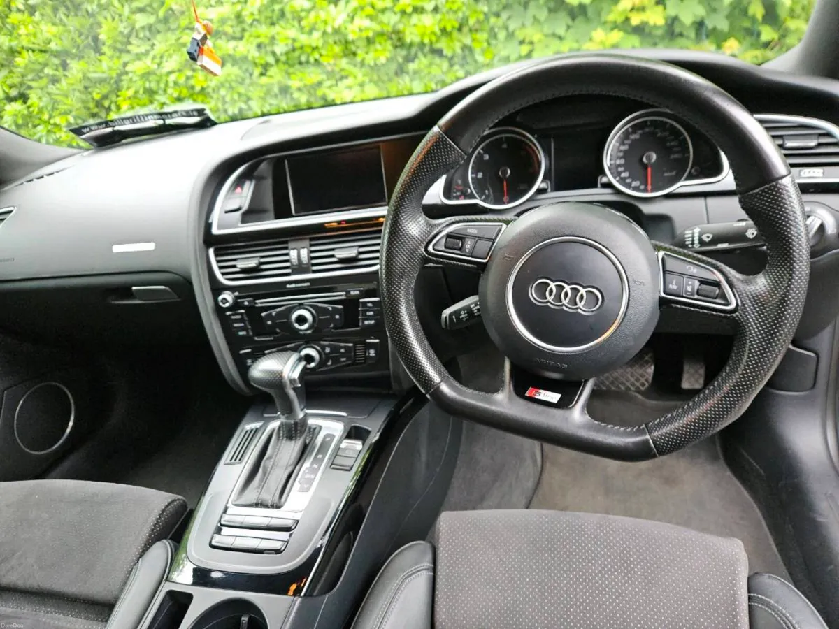 Audi A5 S-line Black Edition Auto - Image 3