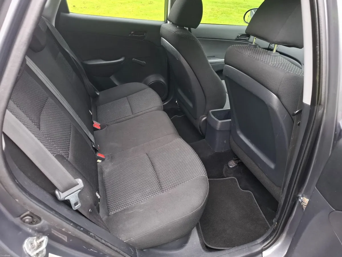Hyundai i30 2011 - Image 4
