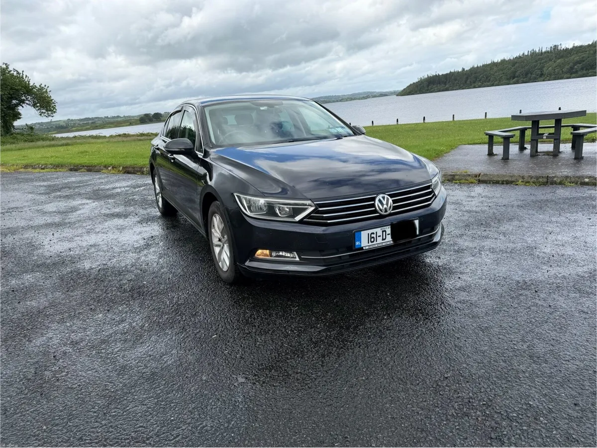 Volkswagen Passat Comfortline 1.6L TDI Bluemotion - Image 1