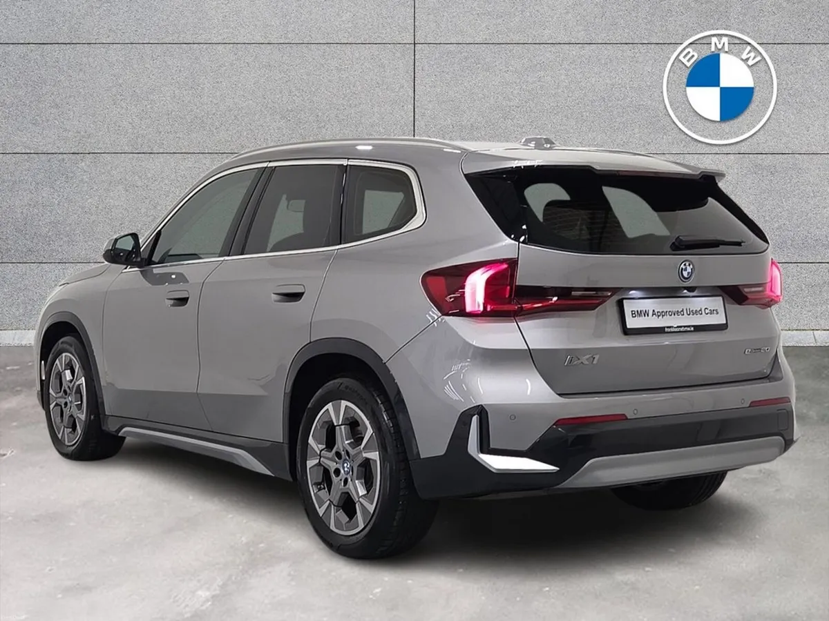 BMW iX1 eDrive20 xLine - Image 3