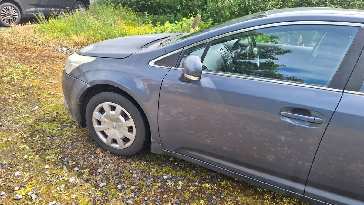 Toyota Avensis 2010 - Image 6