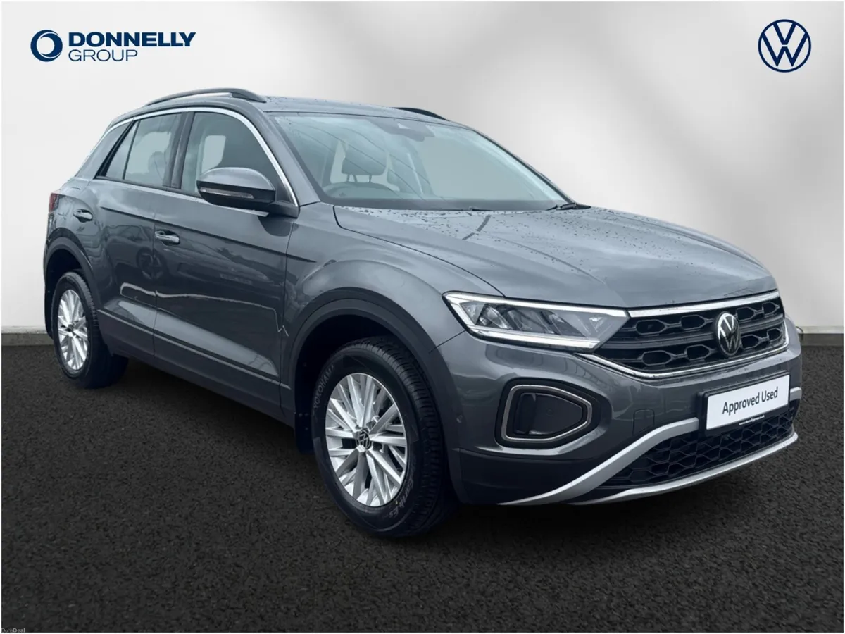 Volkswagen T-roc Hatchback Life - Image 1