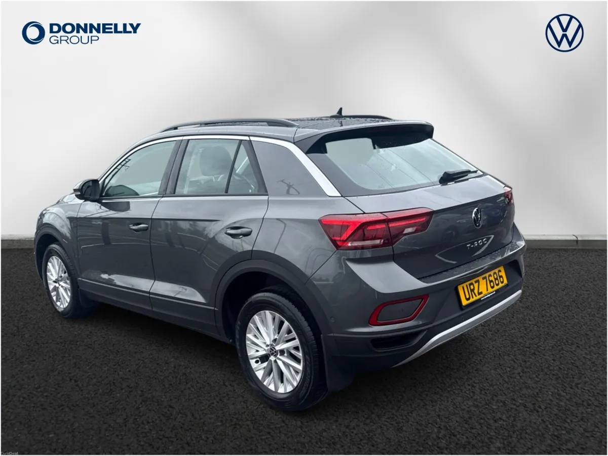 Volkswagen T-roc Hatchback Life - Image 3