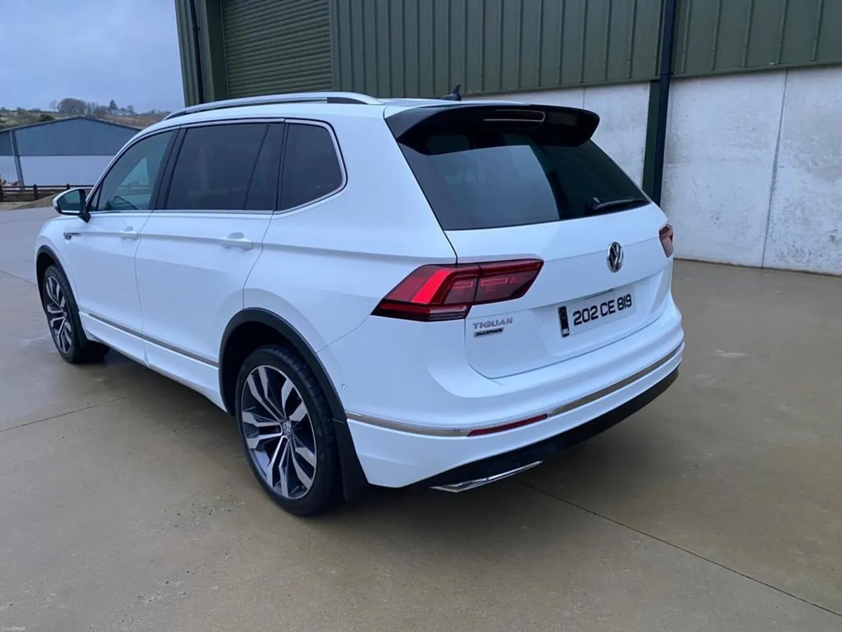 Volkswagen Tiguan R line All space - Image 4