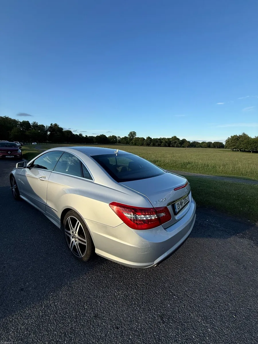 Mercedes E250 Coupe - Image 4