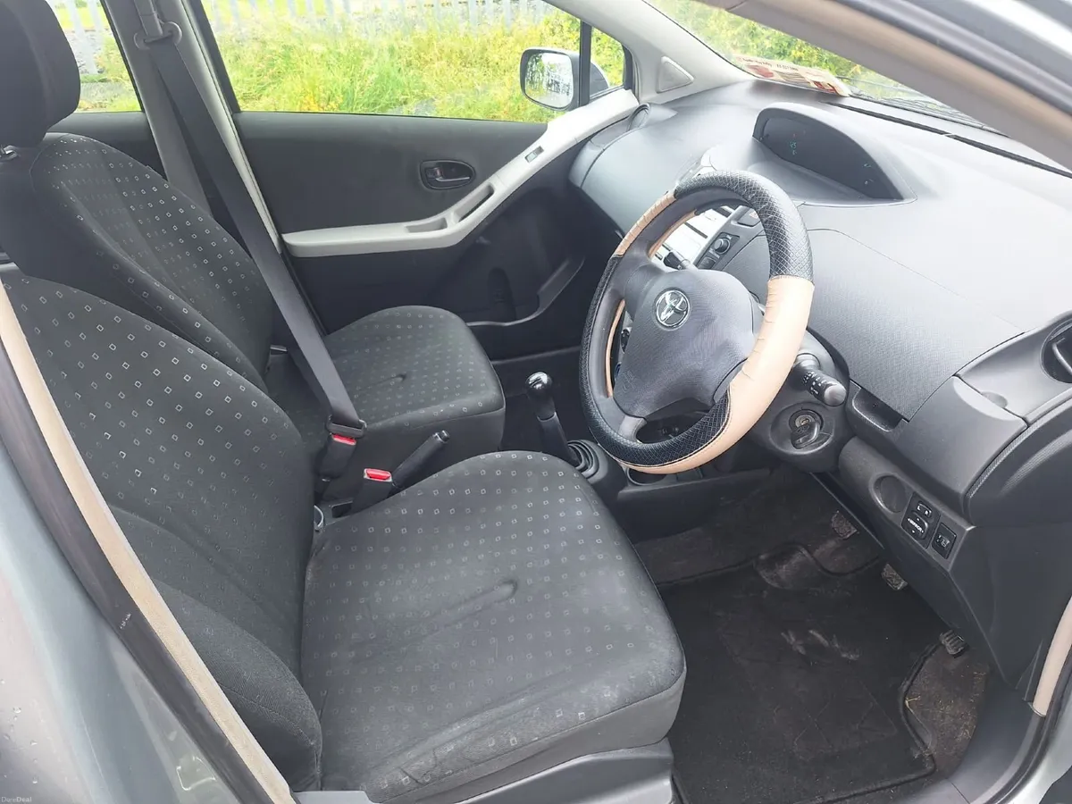 Toyota Yaris 2007 - Image 4