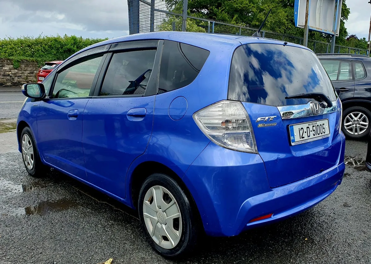 2012 Honda Fit AUTOMATIC Hybrid - Image 3