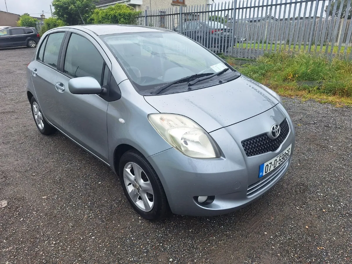 Toyota Yaris 2007 - Image 2