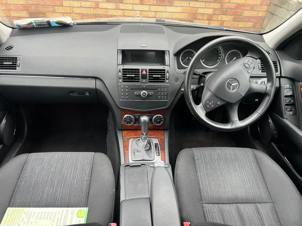 Mercedes-Benz C-Class 2008 - Image 3