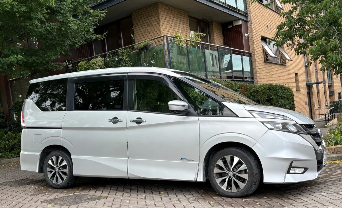 Car - Image 4