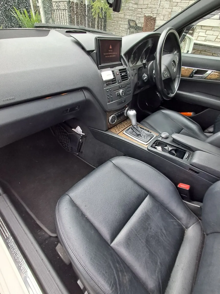 Mercedes-Benz C-Class 2010  C 350 - Image 6