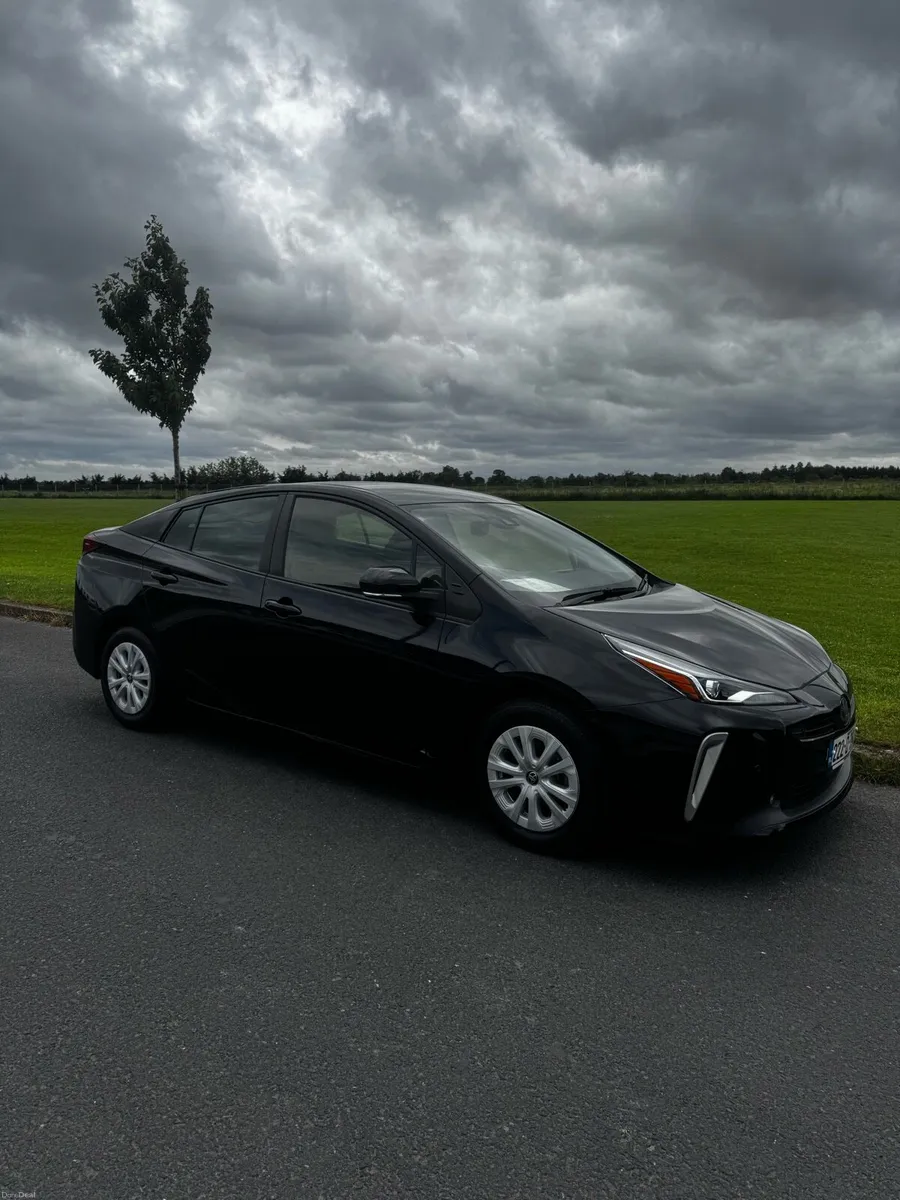 Toyota Prius 2022 *G Sense* - Image 1