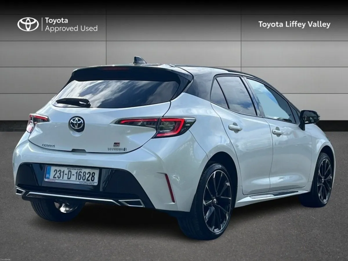 Toyota Corolla COROLLA 1.8 HYBRID GR SPORT - Image 2