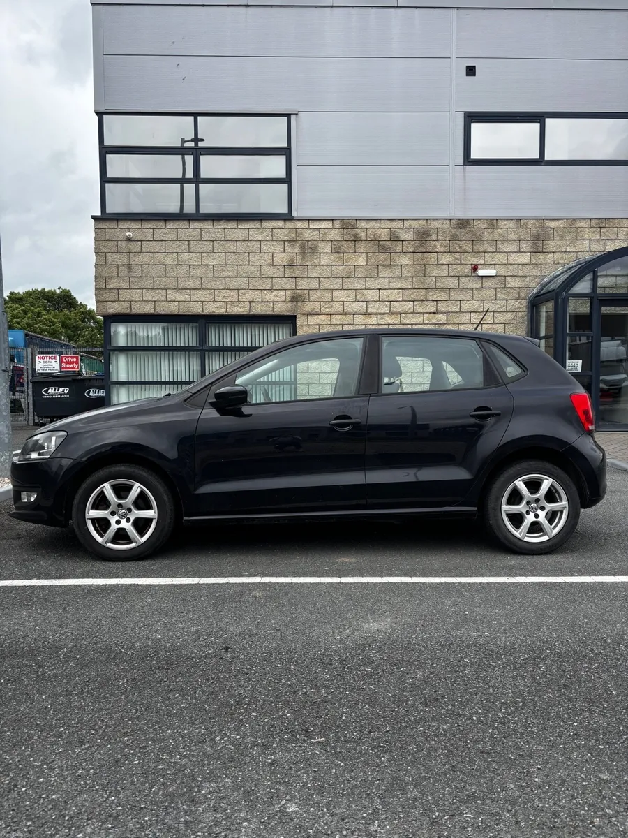 Volkswagen Polo 2010 - Image 1
