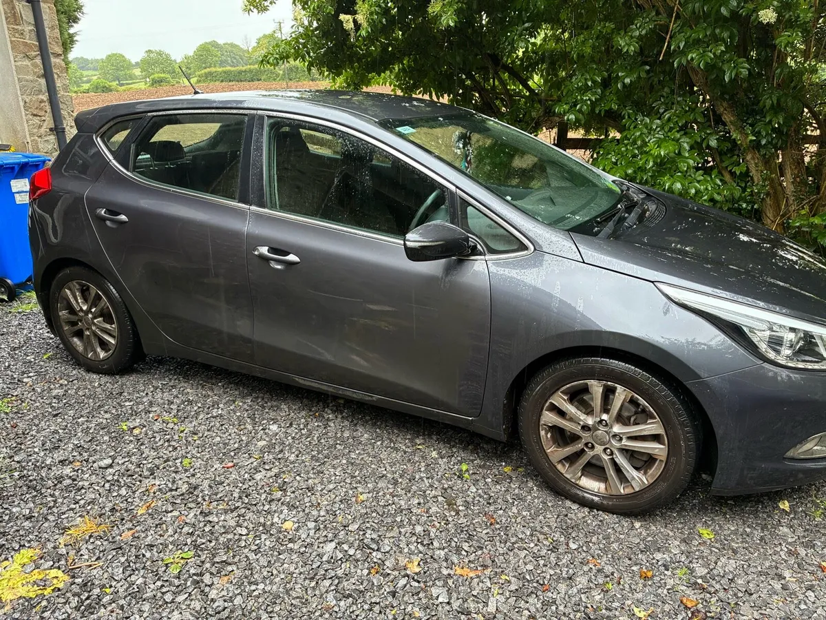 Car - Image 2