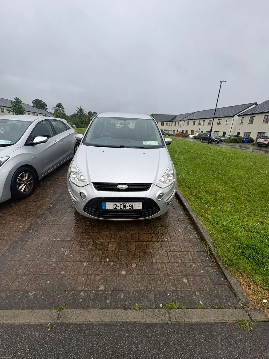 Ford S-Max 2012 - Image 2
