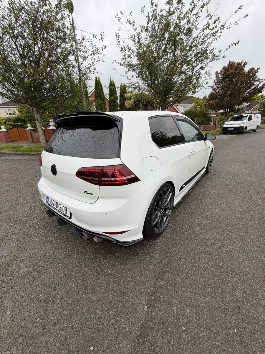 Volkswagen Golf R DSG - Image 4