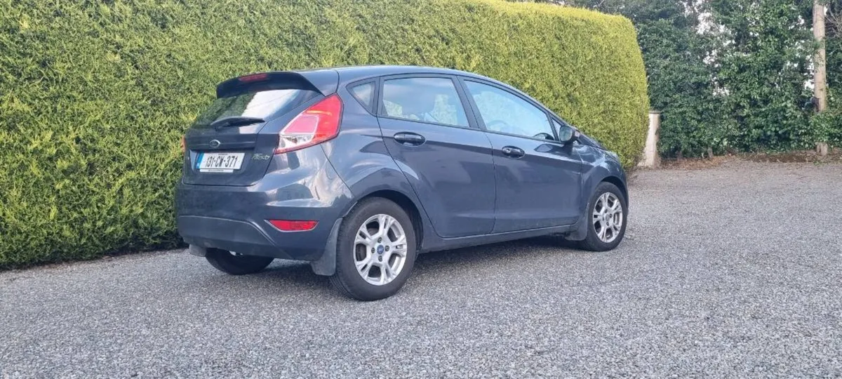 Car - Image 2