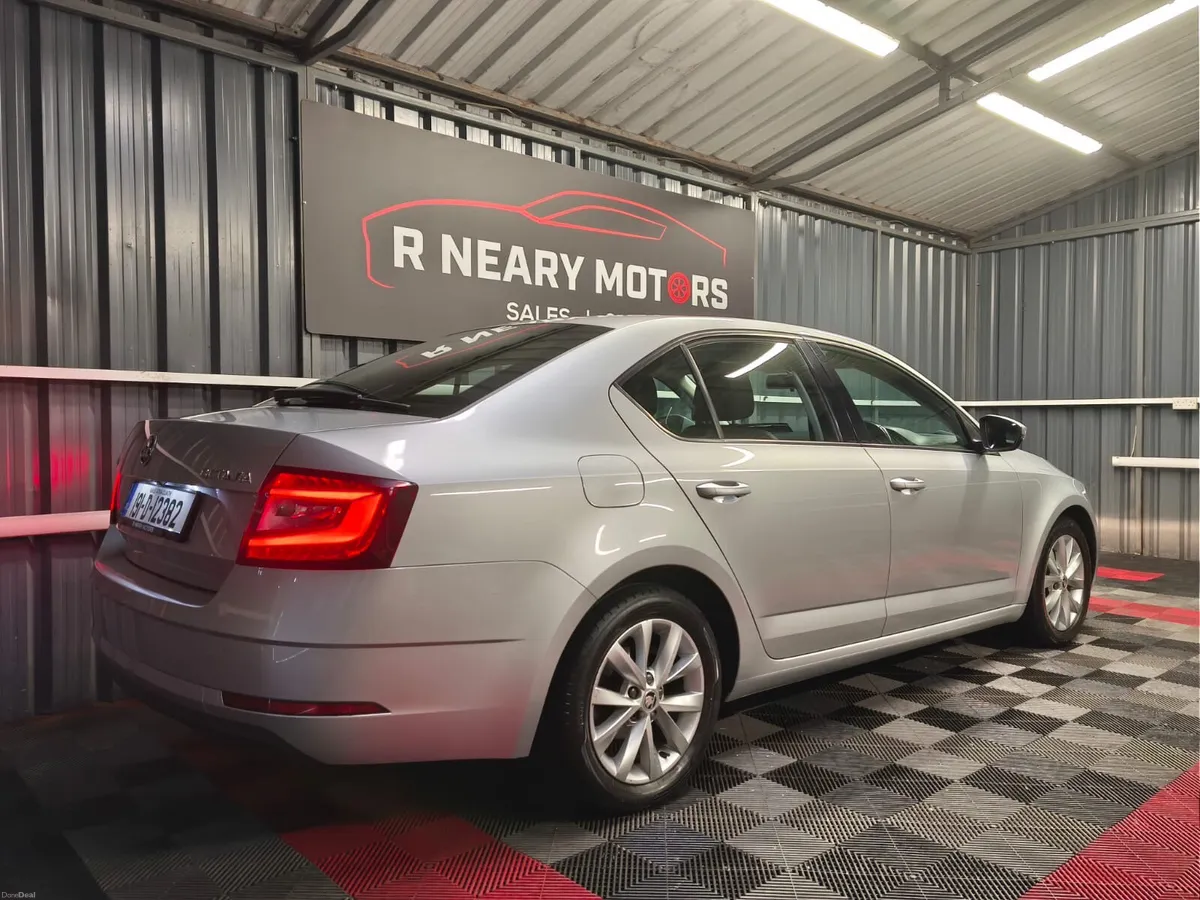 2019 Skoda Octavia AMBITION 1.6TDI 115HP DSG - Image 5