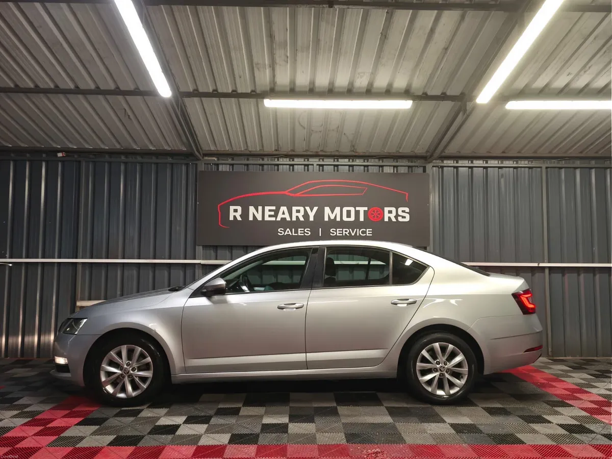 2019 Skoda Octavia AMBITION 1.6TDI 115HP DSG - Image 3