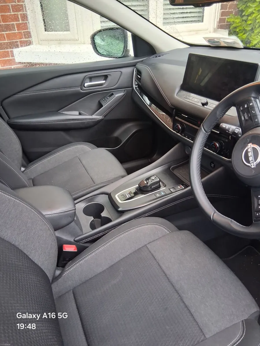 Nissan Qashqai Auto Hybrid Premium - Image 4