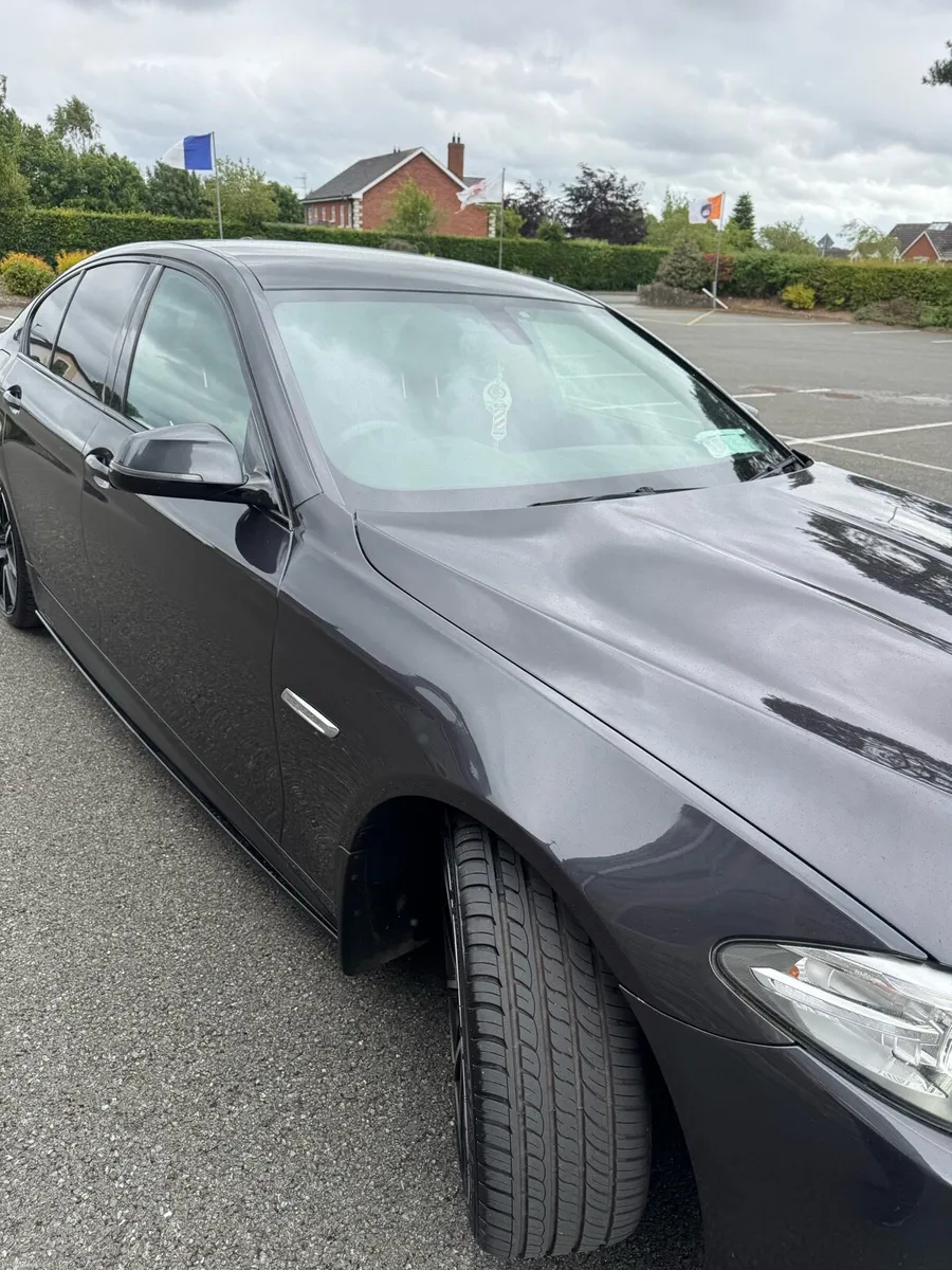 Bmw 520 car - Image 3