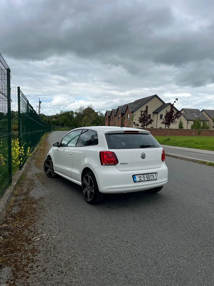 Car - Image 4
