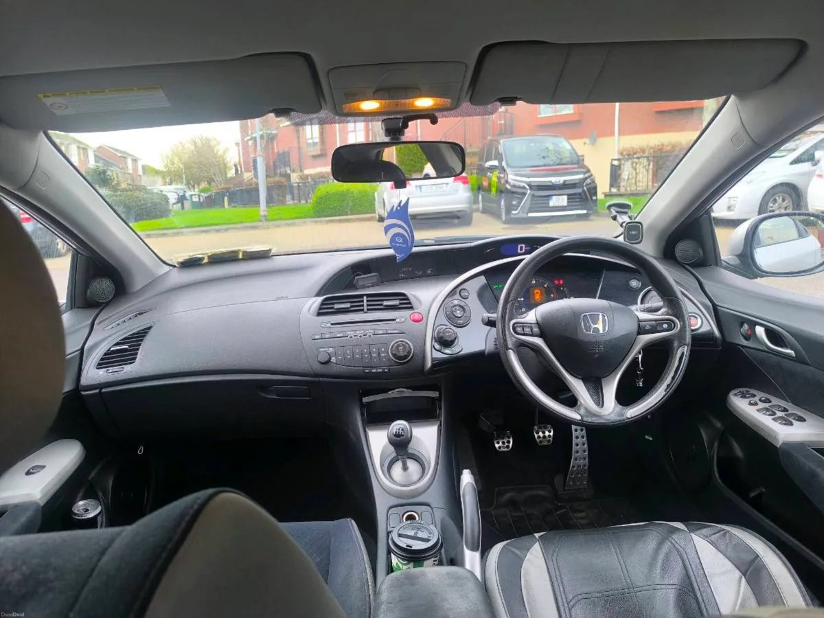 Honda civic - Image 3