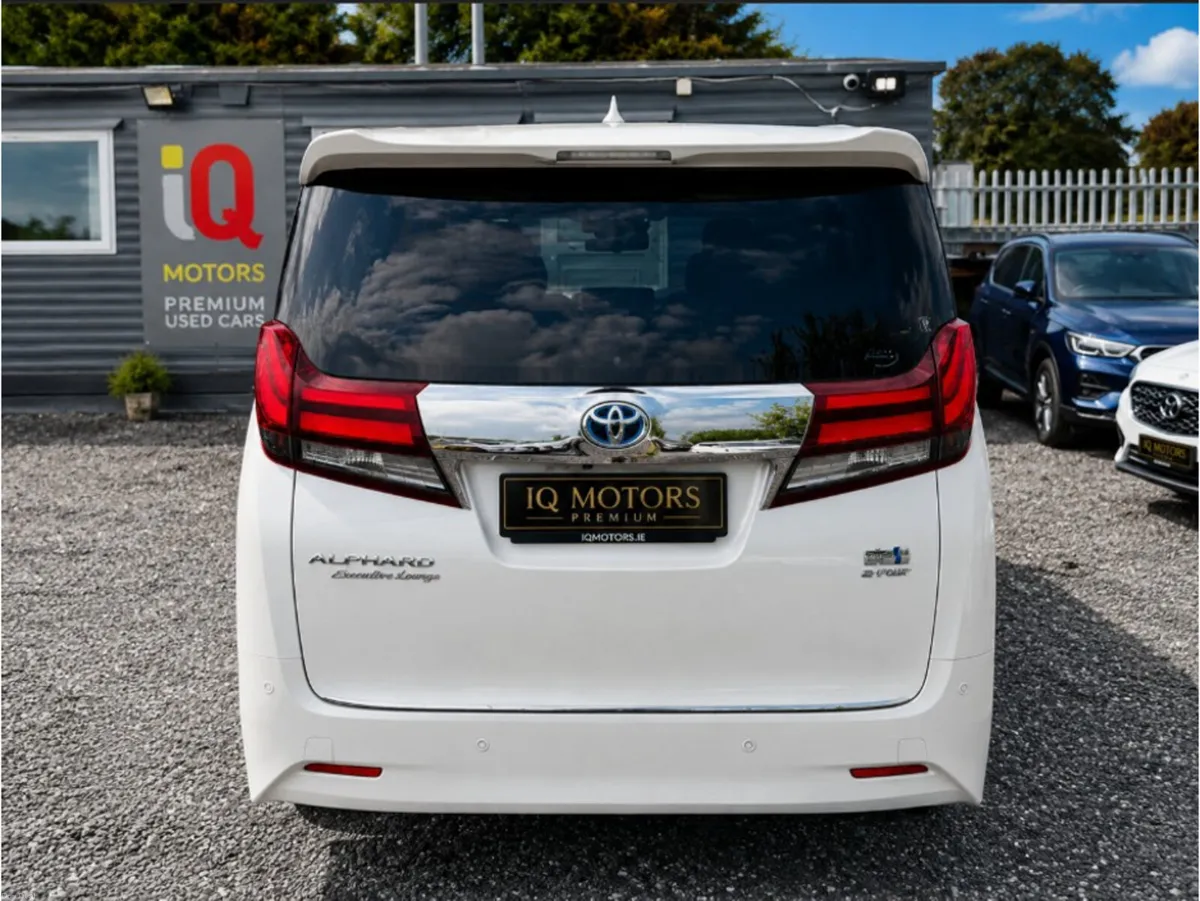 Toyota Alphard Executive Lounge 2.5 Petrol Hybrid - Image 4