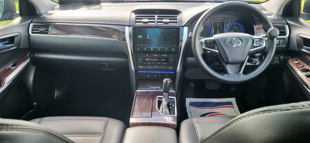2016 Toyota camry hybrid @price of 8350 - Image 5