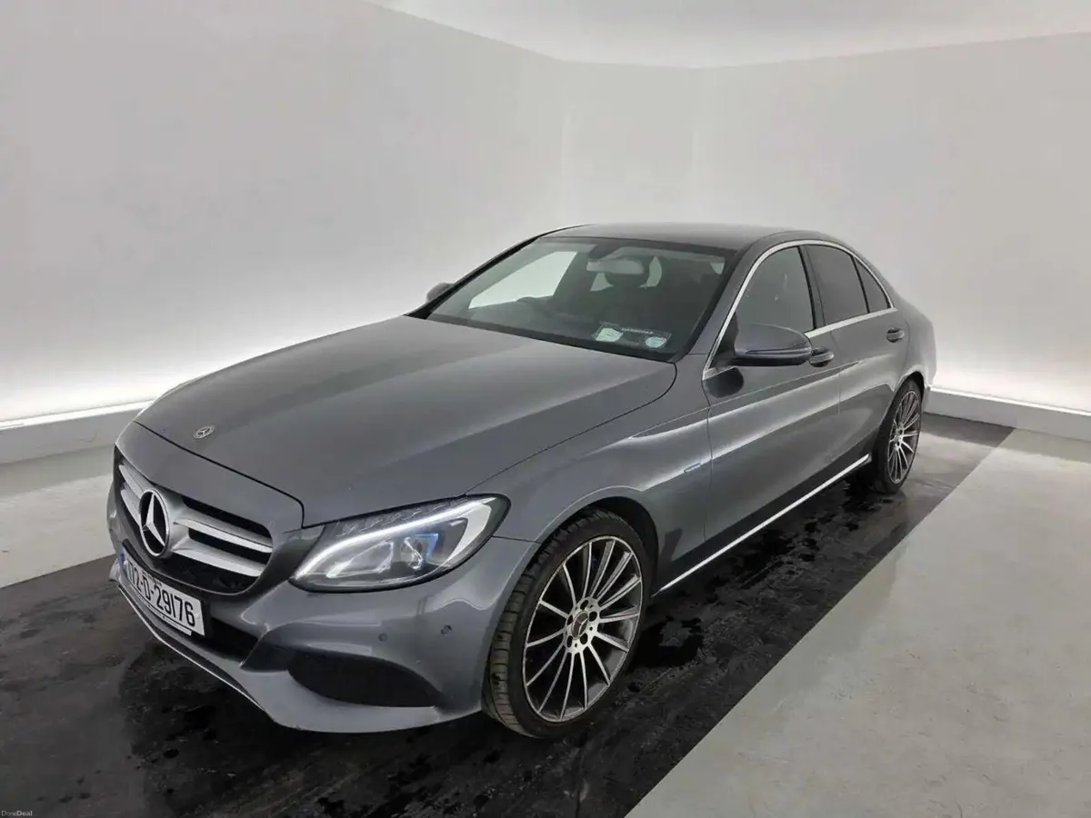 2017 Mercedes Benz C350e Hybrid*Read Description* - Image 2