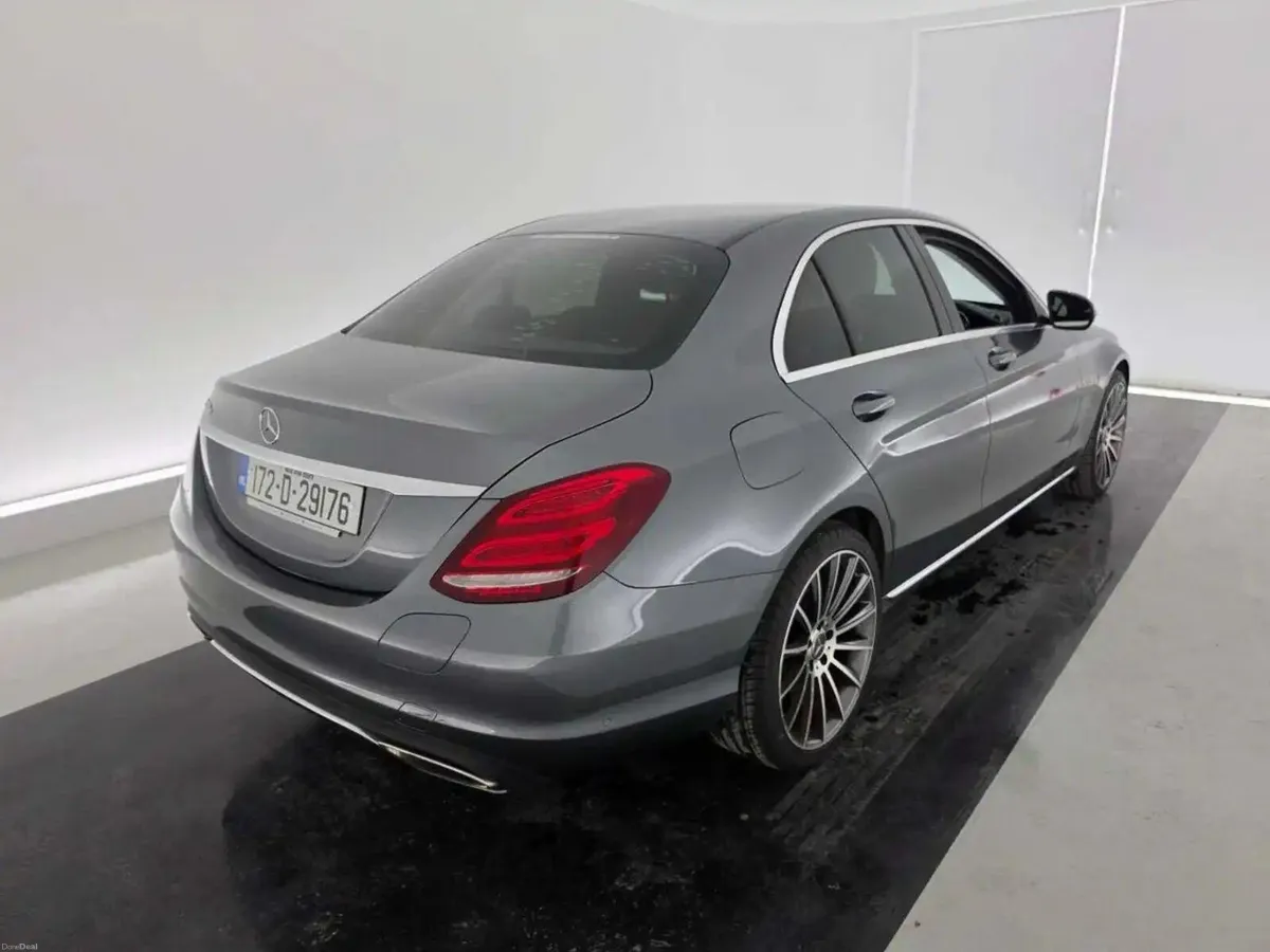 2017 Mercedes Benz C350e Hybrid*Read Description* - Image 4