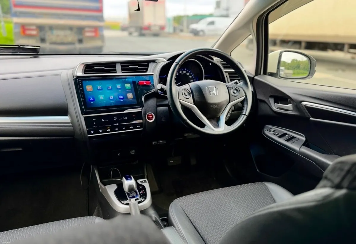 2016 HONDA FIT. LOW MILEAGE. NEW NCT. AUTO 1.5L - Image 4