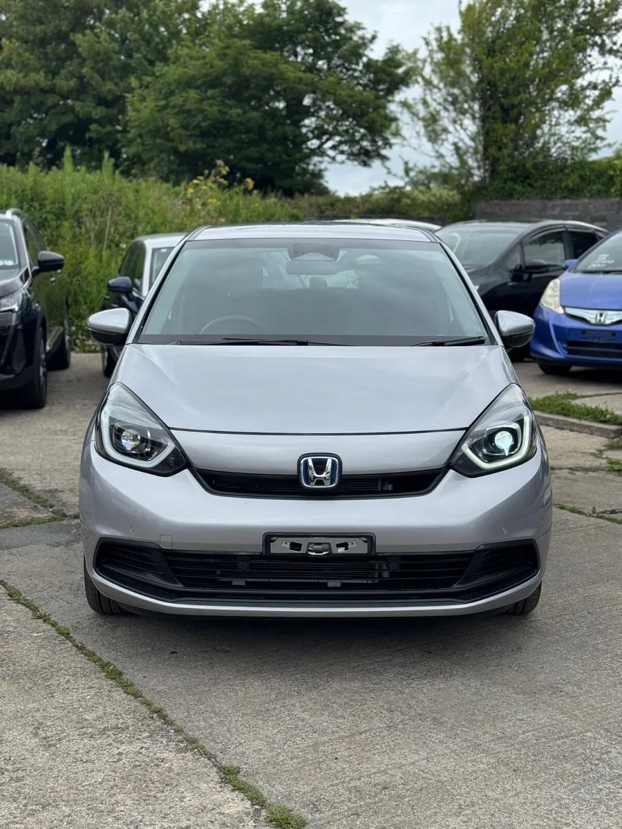 Honda Fit 1.5 Hybrid 36000 KM 2024 - Image 3