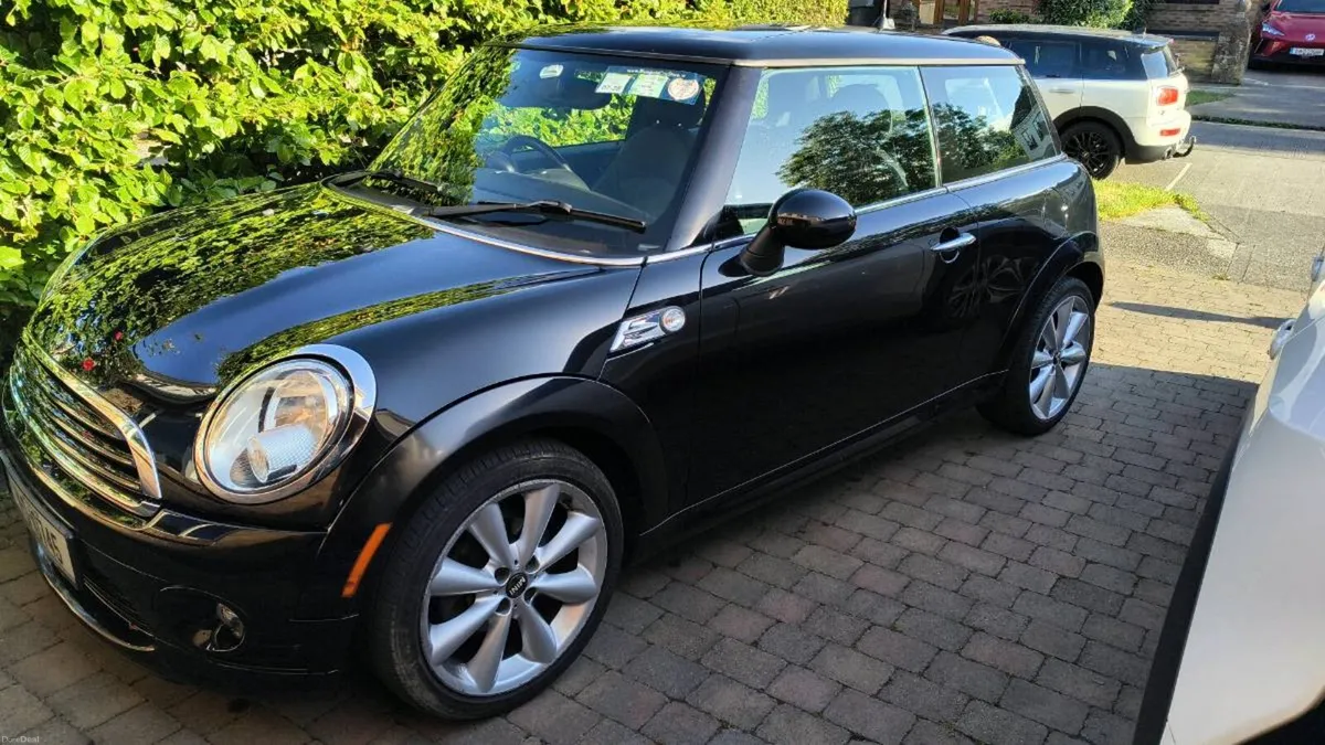 Mini Cooper 2011 - Image 2