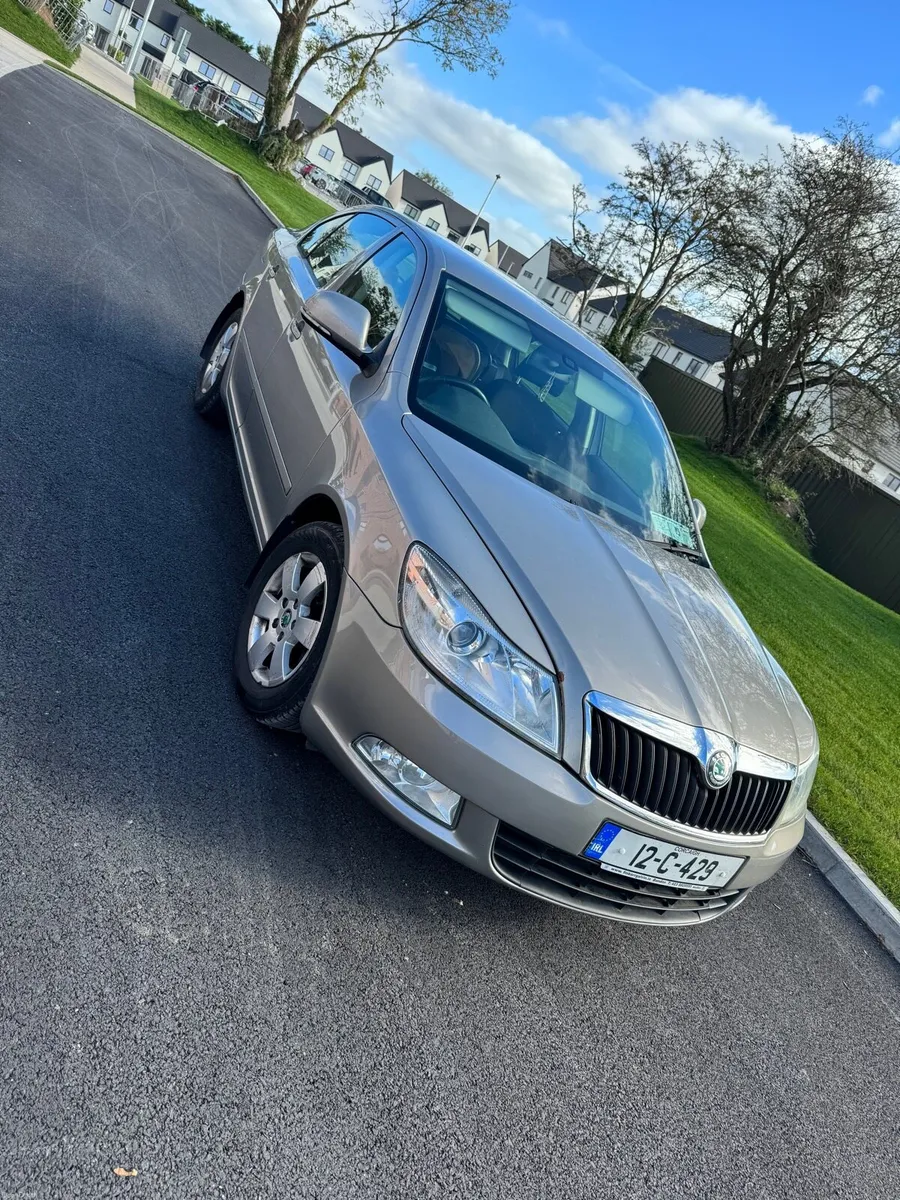Car - Image 1