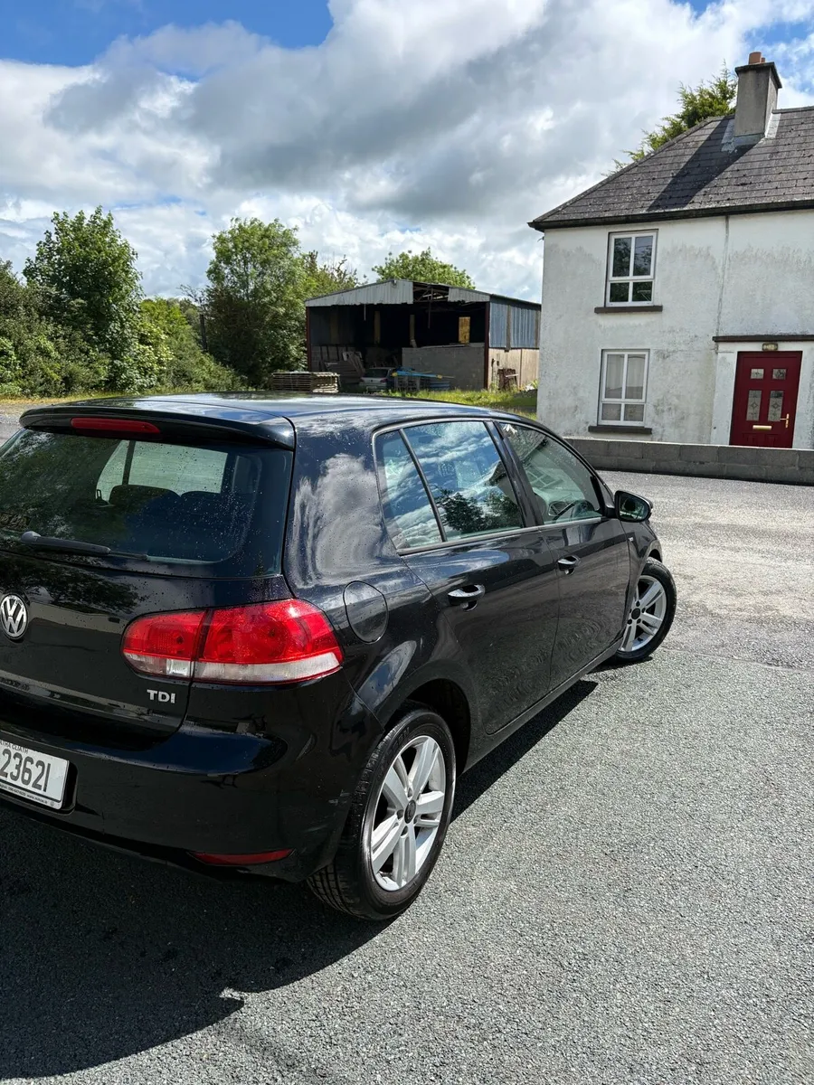 Volkswagen Golf - Image 4