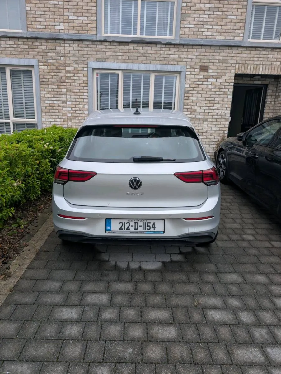 2021 Volkswagen Golf - Image 2