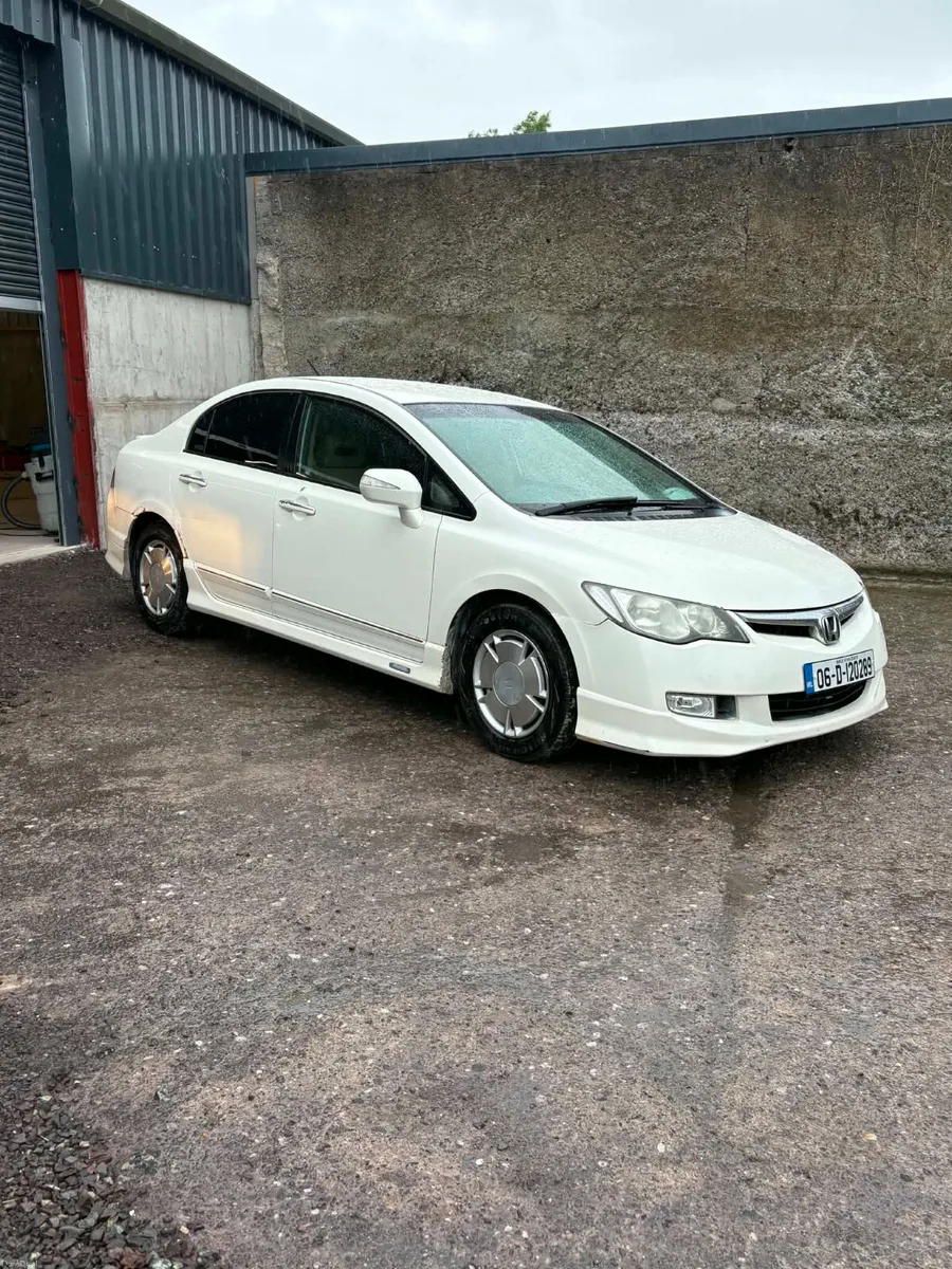 2006 Honda Civic automatic - Image 3