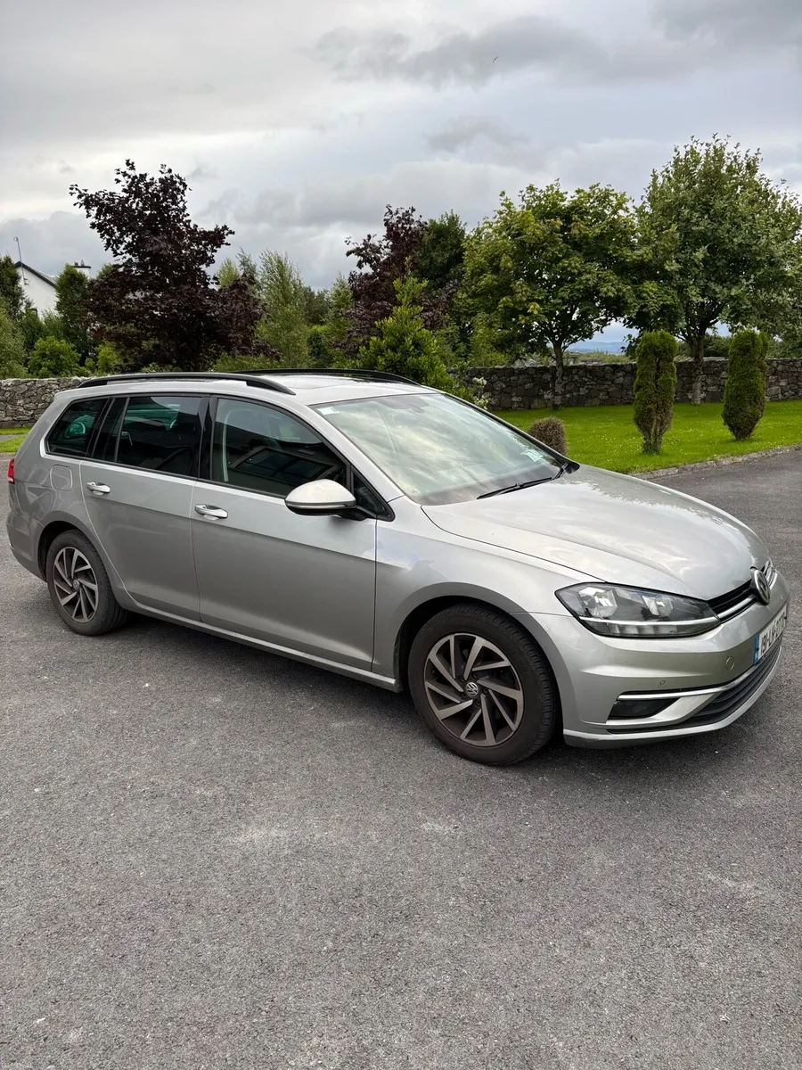 VW Golf Estate - Image 4