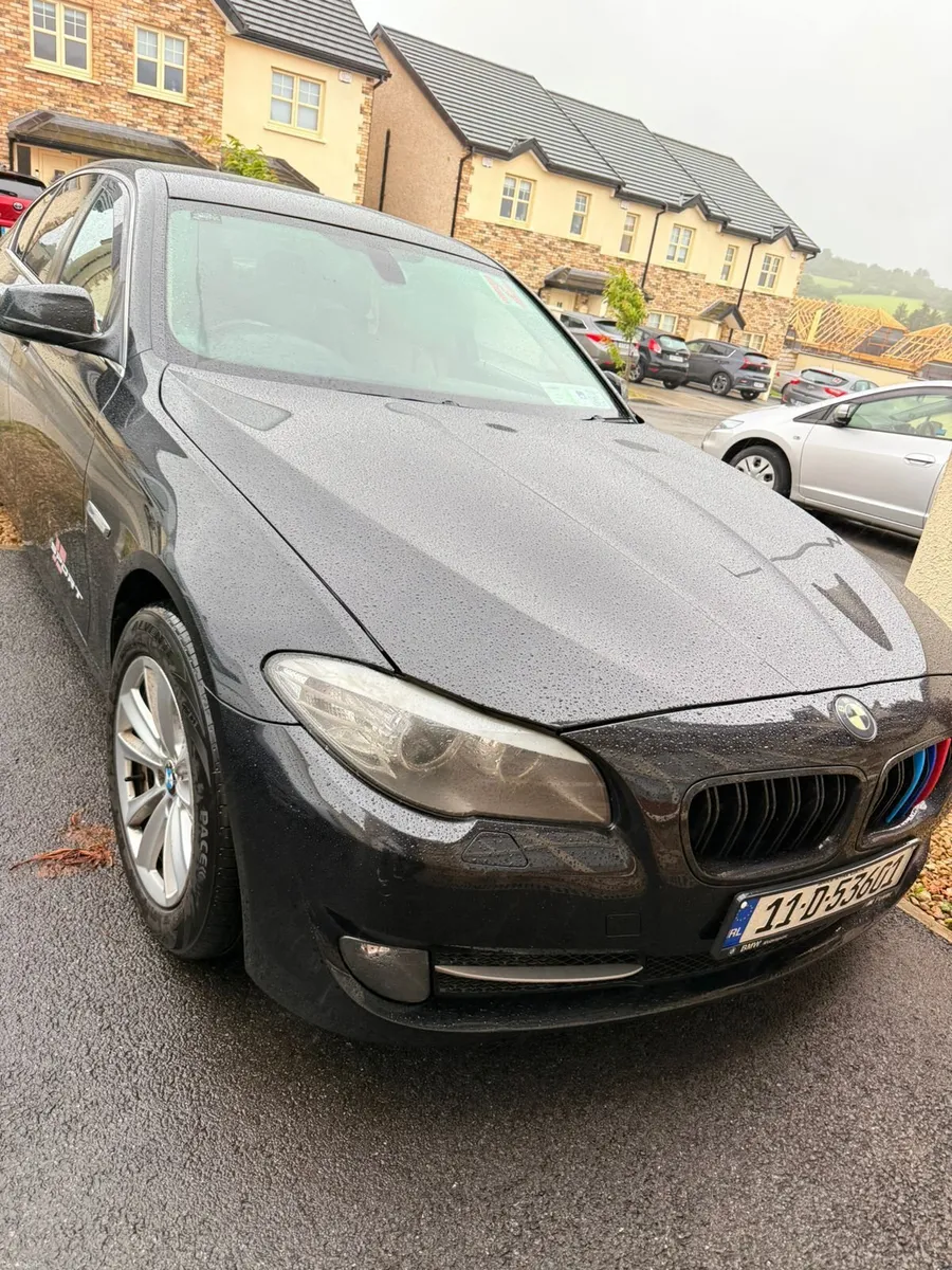 BMW 5-Series 2011 - Image 4