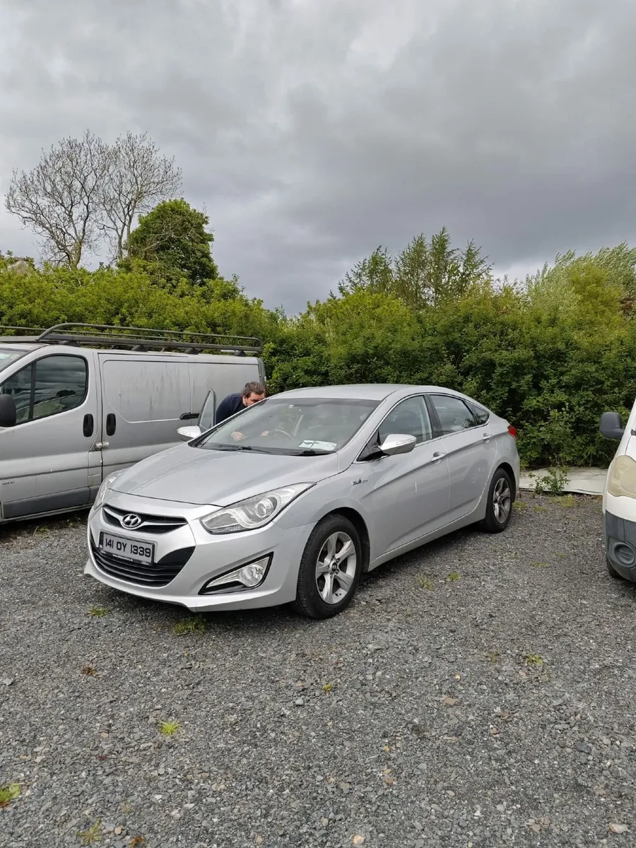 {DAMAGED} Hyundai i40 2014 - Image 1