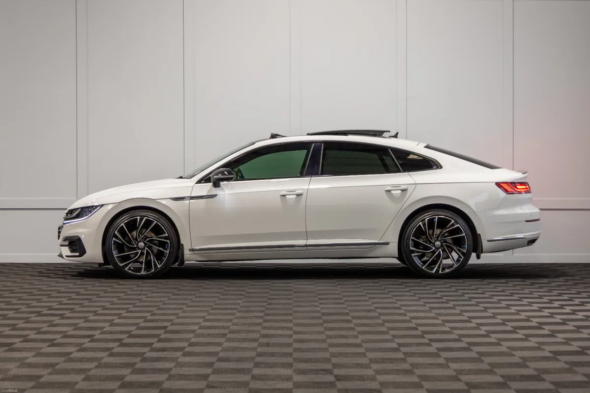 202 Volkswagen Arteon R-Line - Image 3