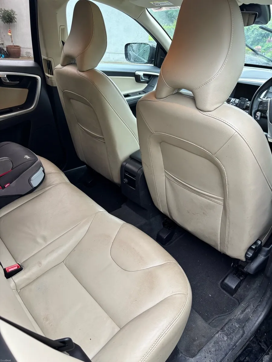2016 Volvo XC60 D4 Auto - Image 3