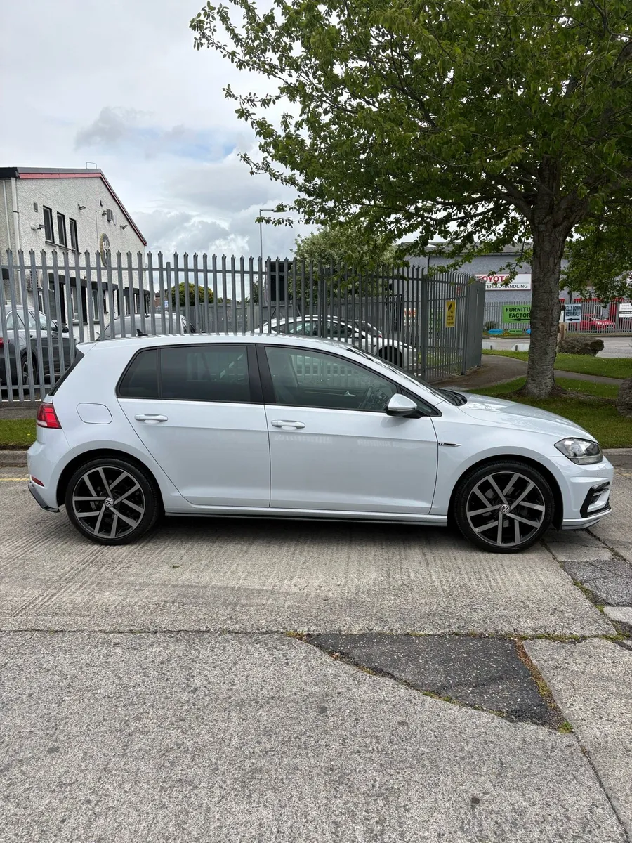 VW GOLF 1.5 TSI R/Line - Image 4